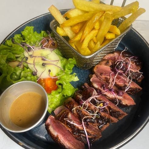 Le Favori - restaurant NANTERRE - restaurant terrasse nanterre - brasserie nanterre - les meilleurs restaurant de NANTERRE